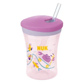 Action cup 230 ml avec paille 12 mois+ mauve -nuk
